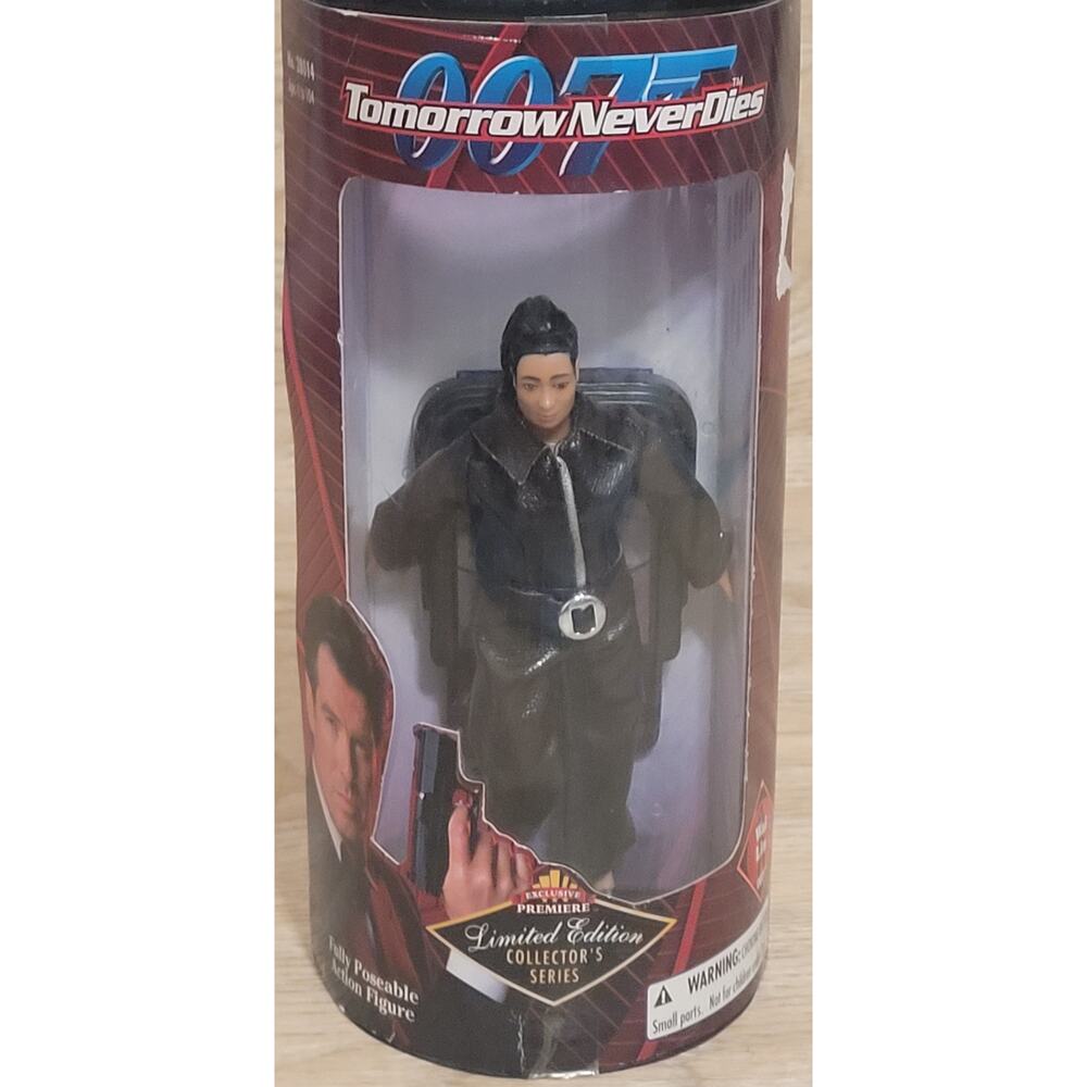 1997 Exclusive 007 Tomorrow Never Does Wai Lin Action Figure JAMES BOND Damg Box